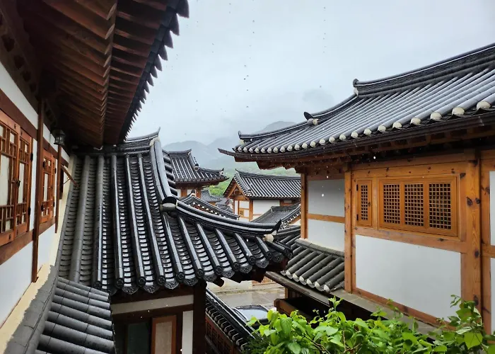 Eunpyeong Hanok Pyeonganchae은평한옥 Seoul