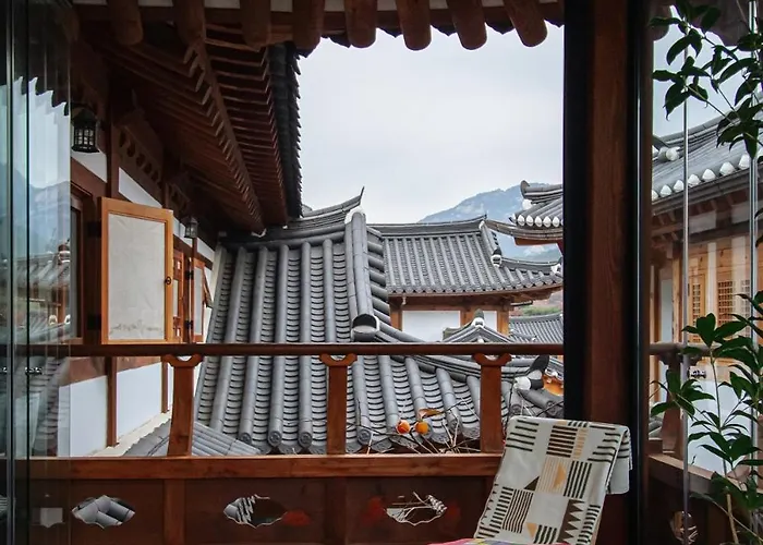 Eunpyeong Hanok Pyeonganchae은평한옥 Guest house Seoul