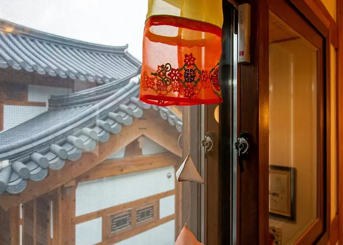 Eunpyeong Hanok Pyeonganchae은평한옥 Seoul